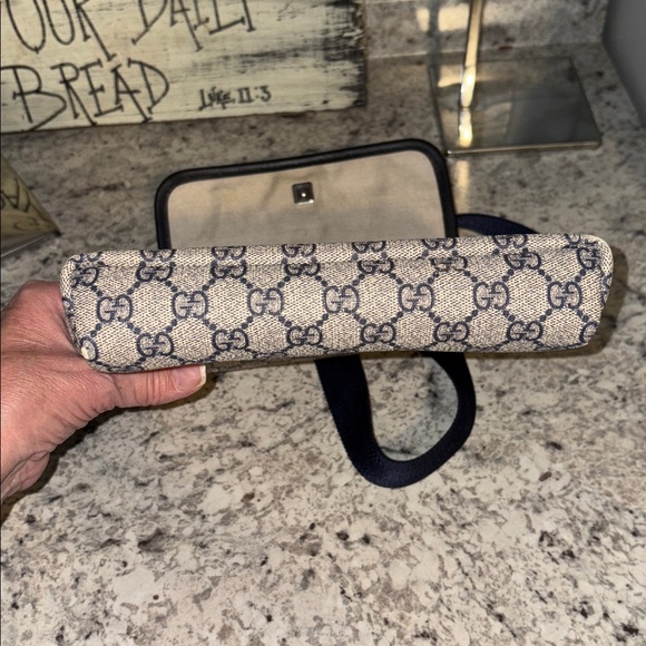 Great Condition Gucci Blue and White Crossbody Bag - Picture 16 of 16